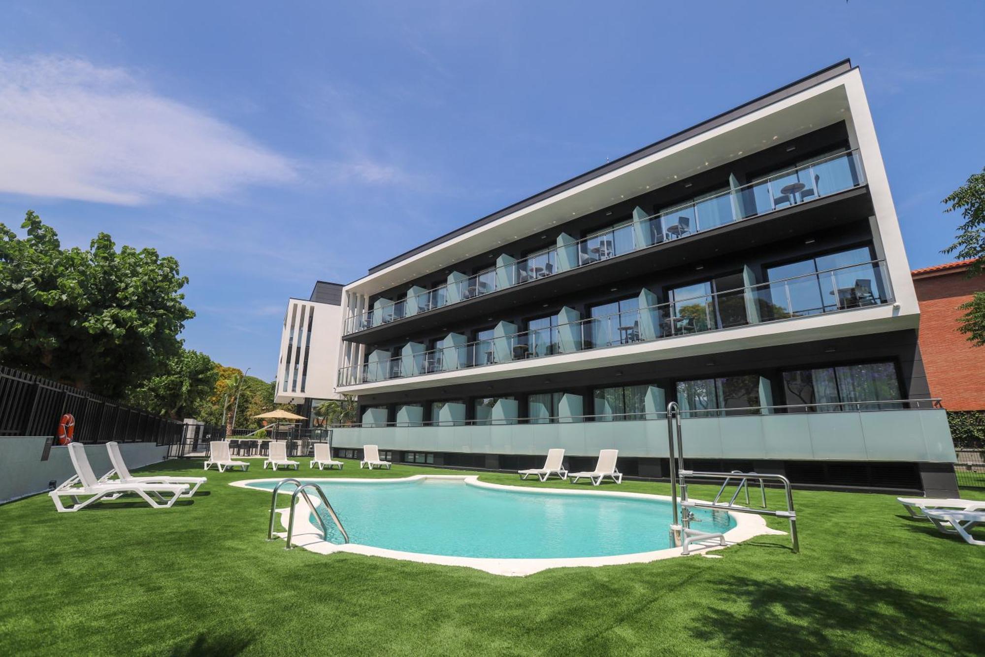 Hotel C31 Castelldefels Exterior foto